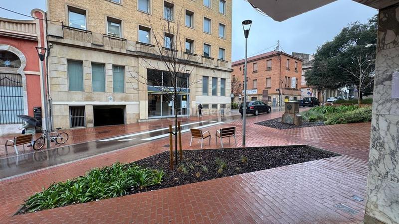 Foto f83fedd7-41c2-4d9a-9c2d-3abecc873d98. Alquiler local comercial en plaza de mossèn jacint verdaguer 7 en Terrassa