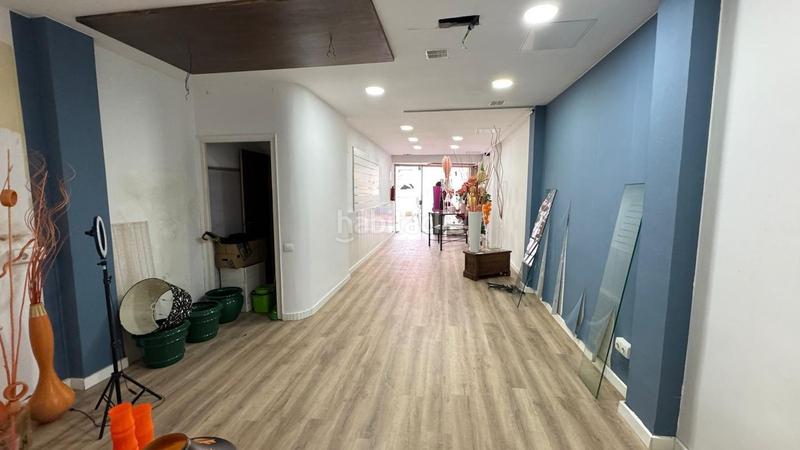 Foto 4fbb2373-32b9-4ce9-a532-abde897c2cbc. Lloguer local comercial a plaza de mossèn jacint verdaguer 7 a Terrassa