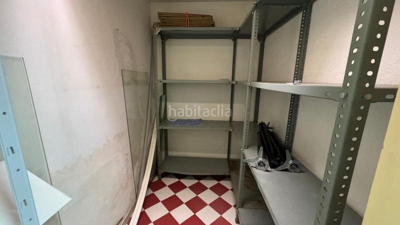 Foto 7e73be22-413f-4412-8041-8d1751810f86. Lloguer local comercial a plaza de mossèn jacint verdaguer 7 a Terrassa