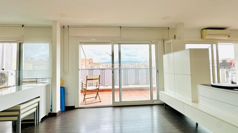 Foto 02eb74de-ae4b-4dd6-bf6c-7f2666b58d73. Loft vistas, ubicación y practicidad en el centro en Terrassa