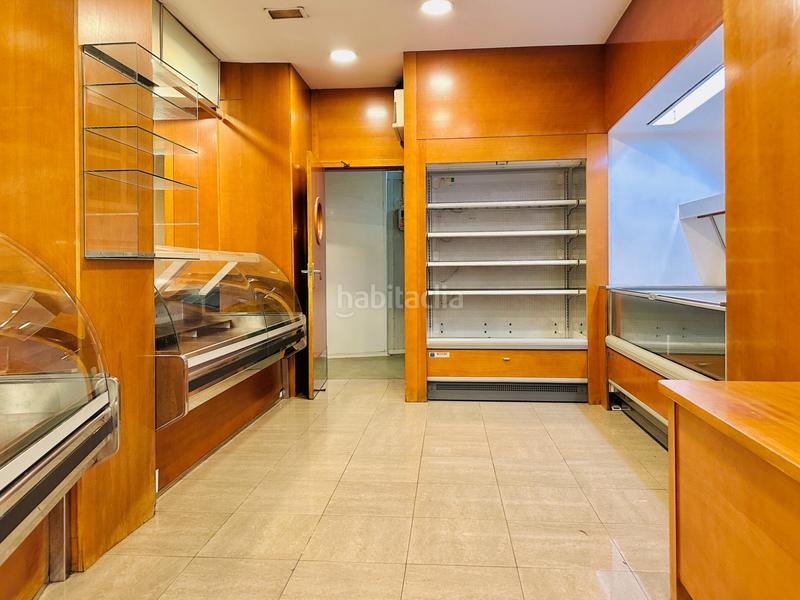 Foto b6a7acda-9fd9-41e5-8e69-3f8f45a9c34d. Location local commercial dans Vallparadís - Antic Poble de Sant Pere Terrassa