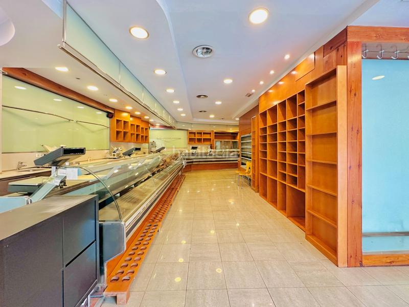 Foto a9786d3d-9942-4c01-84c5-993de3fce456. Pas-de-porte local commercial dans Vallparadís - Antic Poble de Sant Pere Terrassa