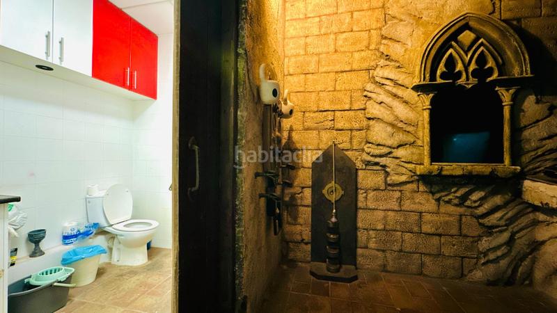 Foto b08f4c6b-9def-4afd-8b5c-70e4ae0b0b94. Pas-de-porte local commercial dans Barri del Centre Terrassa