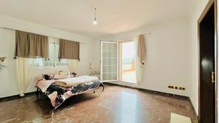 Xalet  Carrer granollers. Tu familia necesita espacio.