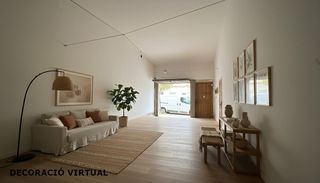 Casa  Carrer ample. Transforma sin l�mites