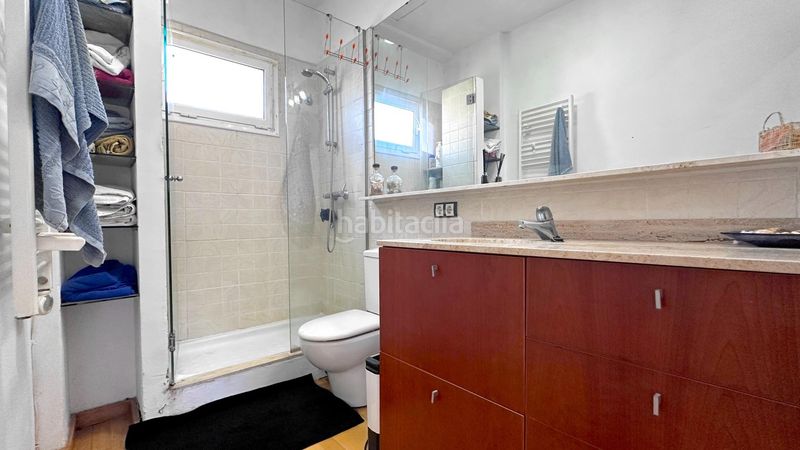 Foto b34ce95a-cda3-427c-9591-0e06654251f8. Casa amb calefacció a Barri del Centre Terrassa