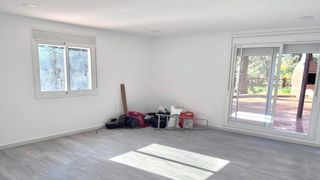 Casa in Hostalets de Pierola (Els). 12.000 m2 de terreno y todo en una sola planta