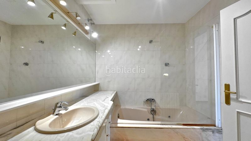 Foto 3f5b5170-13d8-4cd9-b83d-b80040e85fd9. Dúplex amb calefacció aparcament a Barri del Centre Terrassa