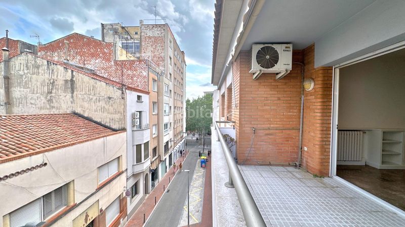 Foto ac1a1e46-e3c5-4d67-ba0e-ec6ac8a92338. Dúplex amb calefacció aparcament a Barri del Centre Terrassa