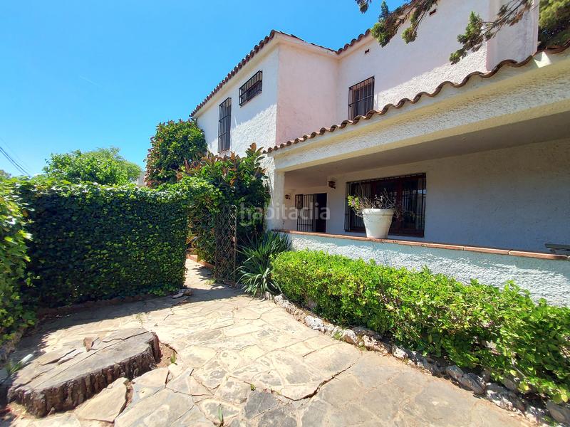 Foto 342e9f8e-0b41-4dd2-a296-c34d8dfec47d. Xalet amb xemeneia a Coma-ruga platja Coma-ruga