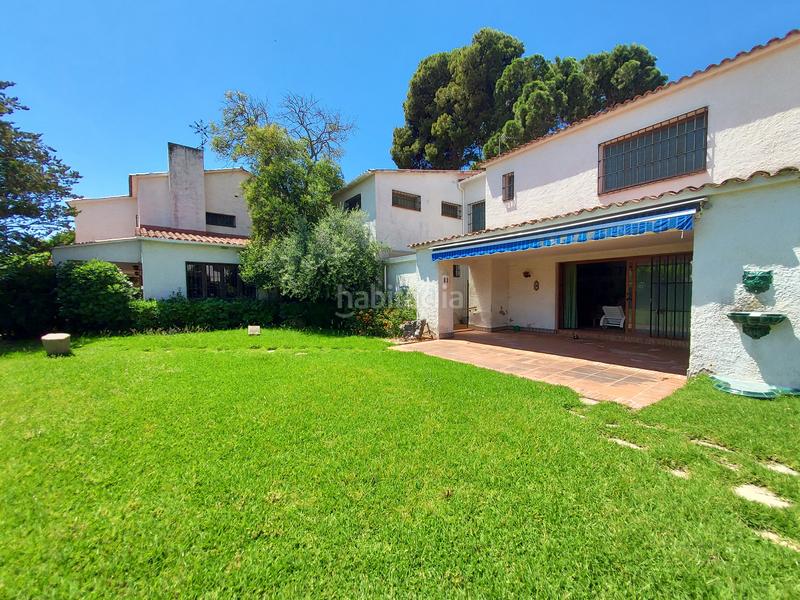 Foto 8338f556-4cb9-47fa-a716-6d99e0bc8446. Xalet amb xemeneia a Coma-ruga platja Coma-ruga