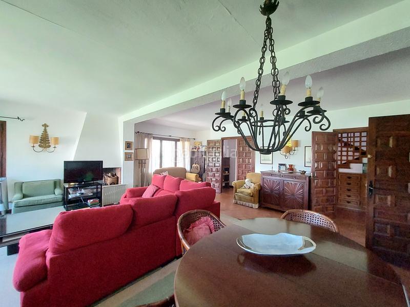 Foto f21fedb4-c403-4837-9eed-01a2caac9b60. Xalet amb xemeneia a Coma-ruga platja Coma-ruga