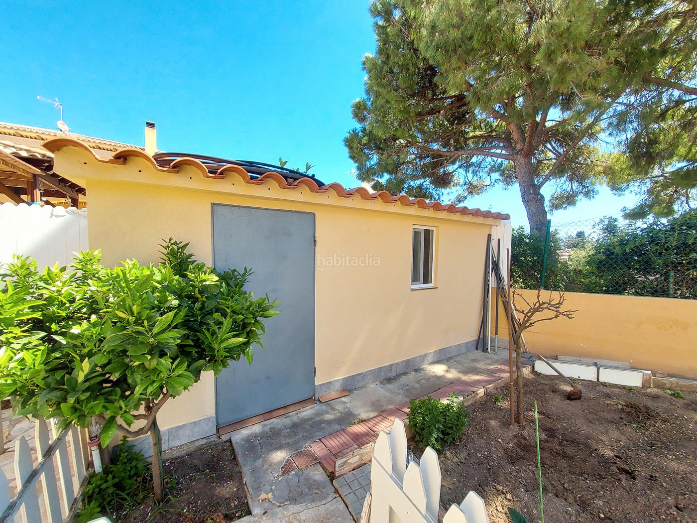 ESPLNDIDO CHALET EN LA ZONA RESIDENCIAL DE MASIA BLANCA, A 2 mi Coma-ruga