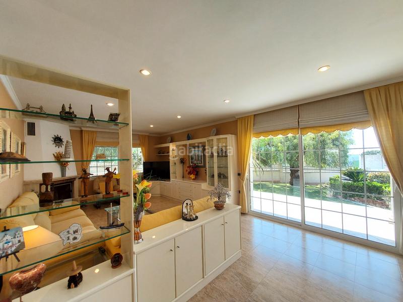 Foto 6f6311f2-86a9-490f-9da9-28467656e07b. Xalet amb xemeneia calefacció aparcament piscina a Coma-ruga