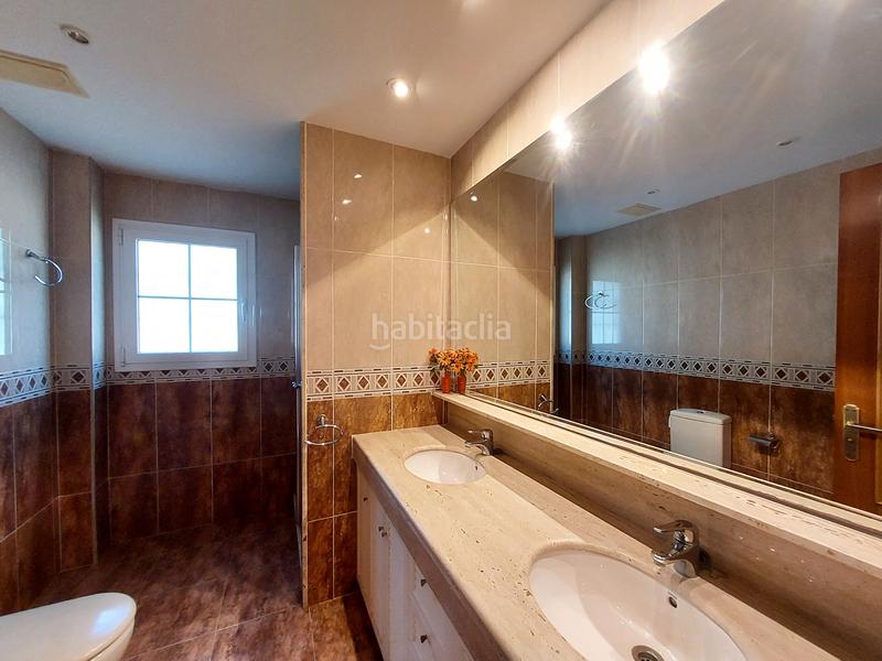 Foto ae67fec6-4394-447f-a4c7-39ef3f2e6a81. Xalet amb xemeneia calefacció aparcament piscina a Coma-ruga