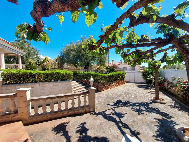 Foto b5e11556-f47c-49d1-97a3-f26783e4793f. Xalet amb xemeneia calefacció aparcament piscina a Coma-ruga