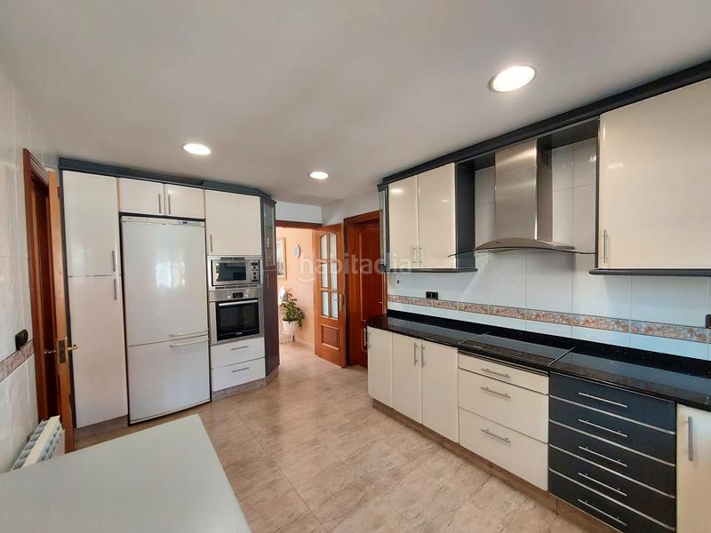 Foto fbc35170-43ad-458a-92db-bf2ee6397958. Xalet amb xemeneia calefacció aparcament piscina a Coma-ruga