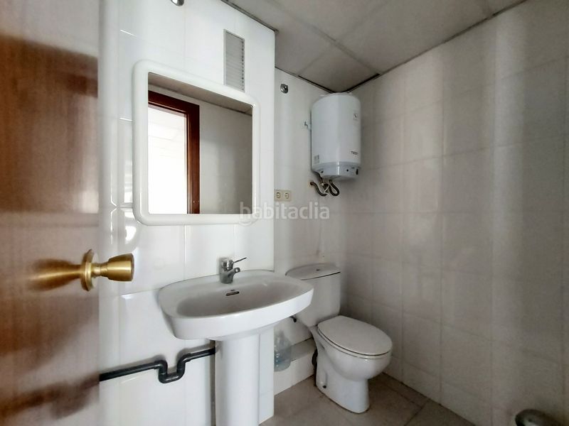Foto 125bbbe0-dd3a-41db-8a38-fce3178e5284. Oficina a Centre Vendrell (El)