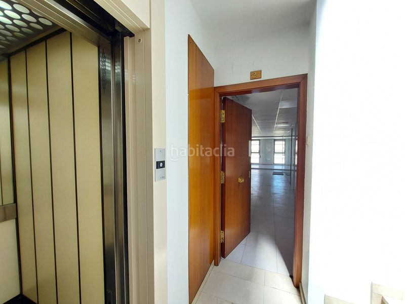 Foto 63deb557-964f-4030-9d78-2943231acd6b. Oficina a Centre Vendrell (El)