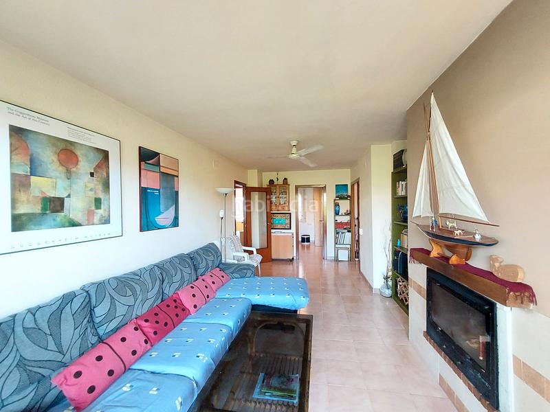 Foto fa733de7-78e8-41ef-8c13-8c7c32cc36b8. Apartament amb xemeneia aparcament a Coma-ruga platja Coma-ruga