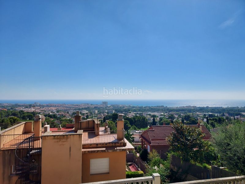 Foto b3b8f31c-e790-4a91-8ba7-ae5416dea2f4. Casa aparellada amb xemeneia aparcament piscina a Coma-ruga