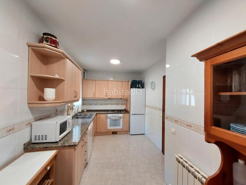 Foto 32a43c2f-64c4-44c7-8d3f-b78c6cffb809. Maison jumelée avec cheminée parking piscine dans Els Masos - Els Garrofers Coma-ruga