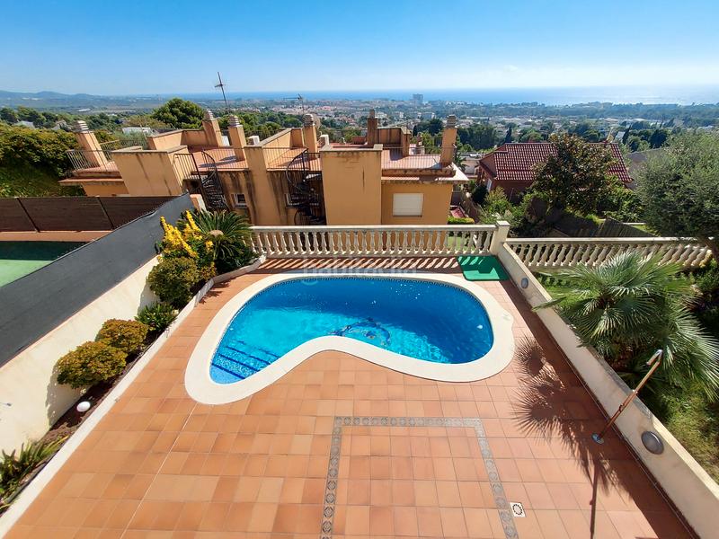 Foto 6e4abf50-2d4b-4b1e-8e9c-363db159e6cf. Maison jumelée avec cheminée parking piscine dans Els Masos - Els Garrofers Coma-ruga