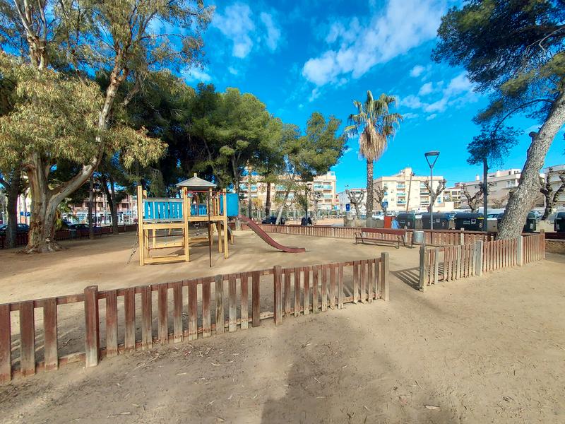 Foto bd891730-83ca-4083-951c-ad5267b7bc8d. Chalet con riscaldamento parcheggio piscina in Coma-ruga platja Coma-ruga