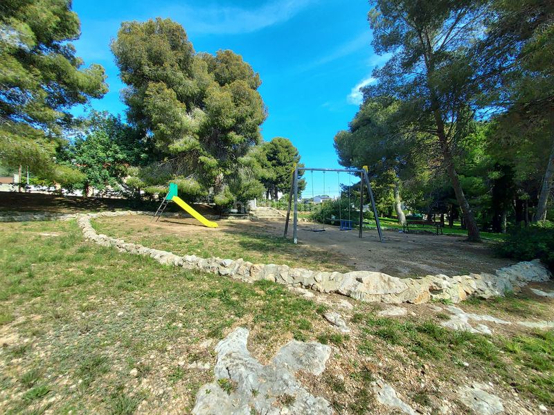 Foto 4657c93a-d11e-48d5-b7ed-5844ed3b3b45. Xalet amb xemeneia calefacció aparcament a Els Masos - Els Garrofers Coma-ruga