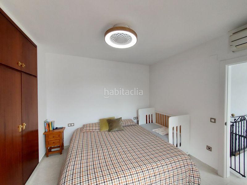 Foto c33598a7-3453-429c-abdd-2c9f7c3437f6. Xalet amb xemeneia calefacció aparcament a Els Masos - Els Garrofers Coma-ruga