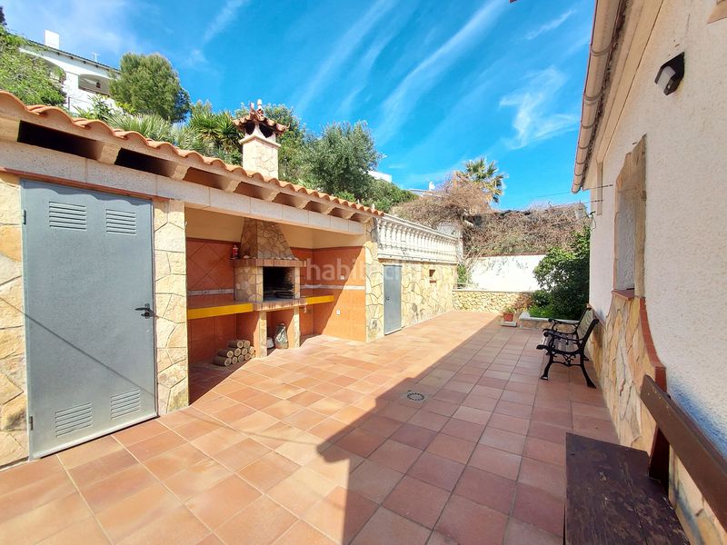 Foto e90e8a77-4c55-49a0-8a33-23bd64160ed4. Xalet amb xemeneia calefacció aparcament a Els Masos - Els Garrofers Coma-ruga