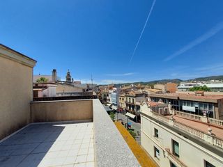 Bureau  Carrer otó ferrer. Oficina en planta ático en pleno centro de el vendrell