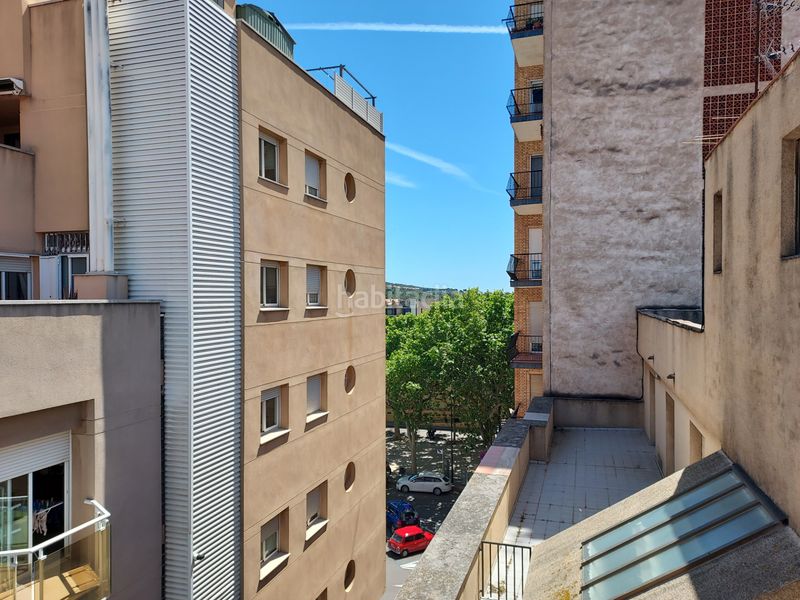 Foto a414ec3a-4803-42f5-805a-bb20639c8e81. Oficina a Centre Vendrell (El)