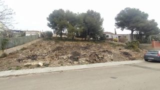 Terreno residencial en Castellet i la Gornal. Amplia parcela con vistas al mar en costa cunit - el trencaroque