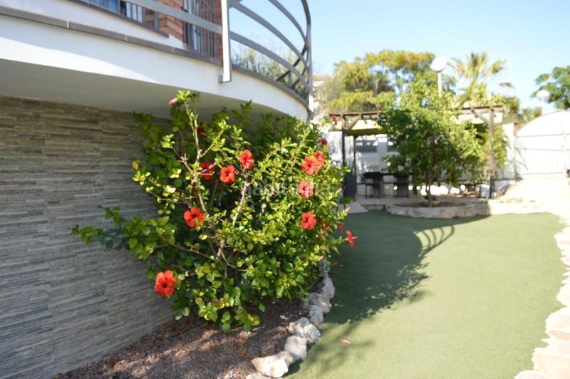 Foto 7c96fb59-8178-4b60-b098-28abca28e03c. Chalet con riscaldamento parcheggio in Santa Maria Vilanova i la Geltrú