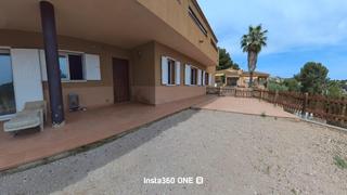 Casa a Mas Trader-Corral d´En Tort-Corral d´En Cona. Tu oasis en cubelles vive, disfruta... y rentabiliza!