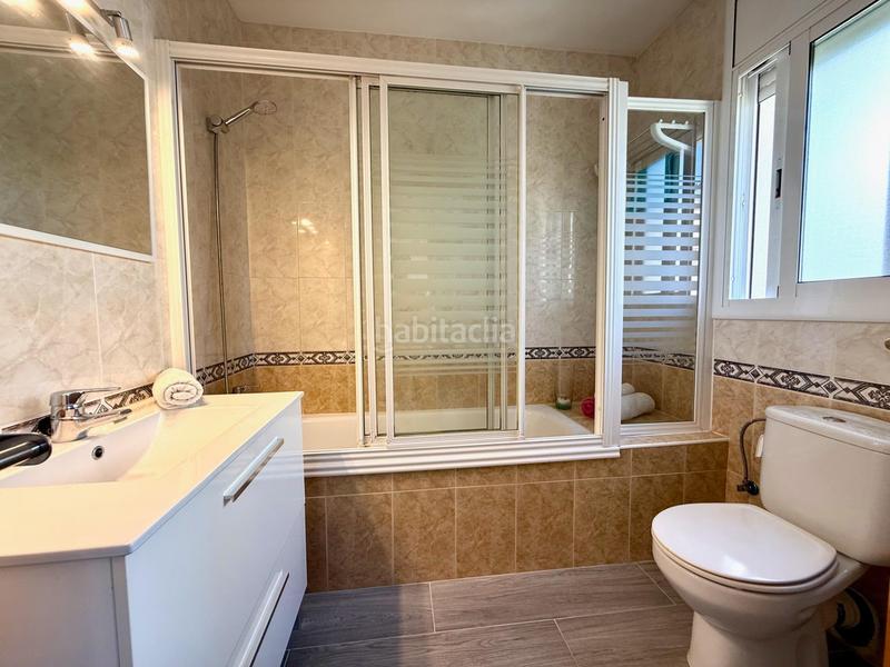 Foto daf4240f-a8ba-4c80-ac47-75d008d67cfe. Casa a schiera in carrer holanda 27 in Segur de Calafell nucli urbà Segur de Calafell