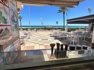 Local commercial à Maritim 7. Gran oportunidad!  local comercial en cunit en el passeig maríti