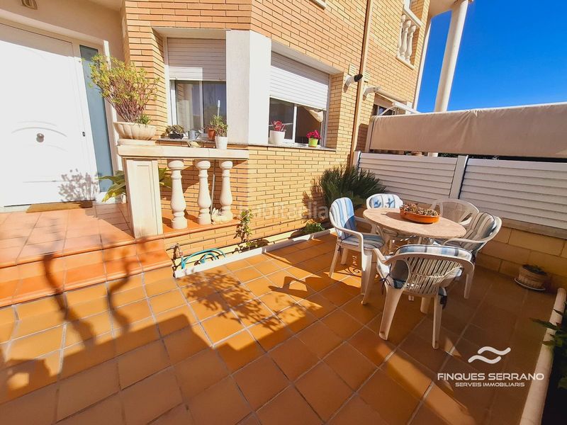 Foto b6fa7d04-6f47-4607-9a80-aeb53afb3fd2. Casa adossada amb calefacció aparcament piscina a Cunit