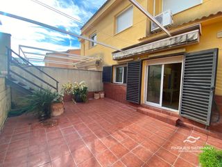 Casa adossada  Illes filipines. Venta de bonita casa pareada en segur de calafell