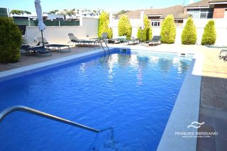 Etagenwohnung  Rumania. Piso seminuenvo con piscina