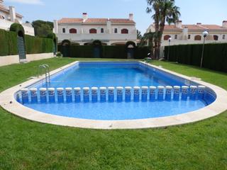 Casa aparellada a Vandellòs i l´Hospitalet de l´Infant. Chalet adosado a 100m de la playa de hospitalet.