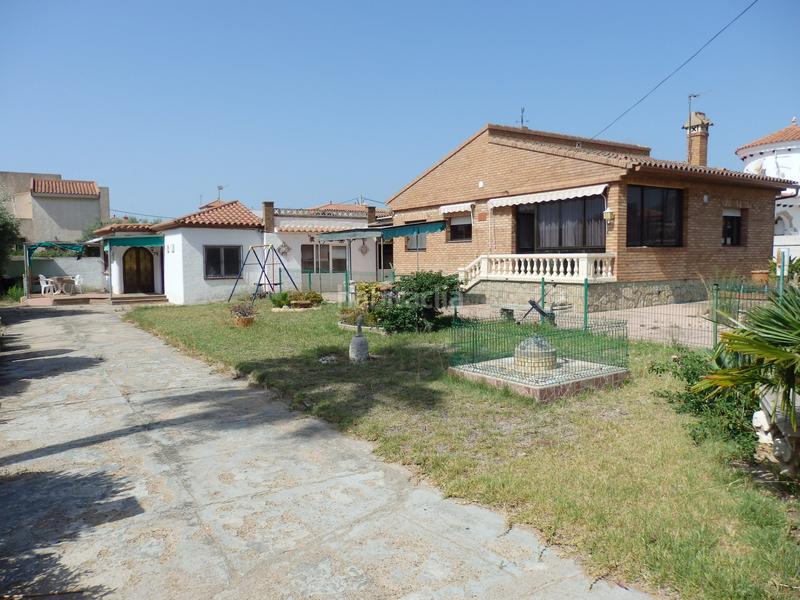 Foto 84106643-7fcc-4e85-80a8-11998c86f2ae. Chalet en avinguda veracruz 47 en Centre Miami Platja