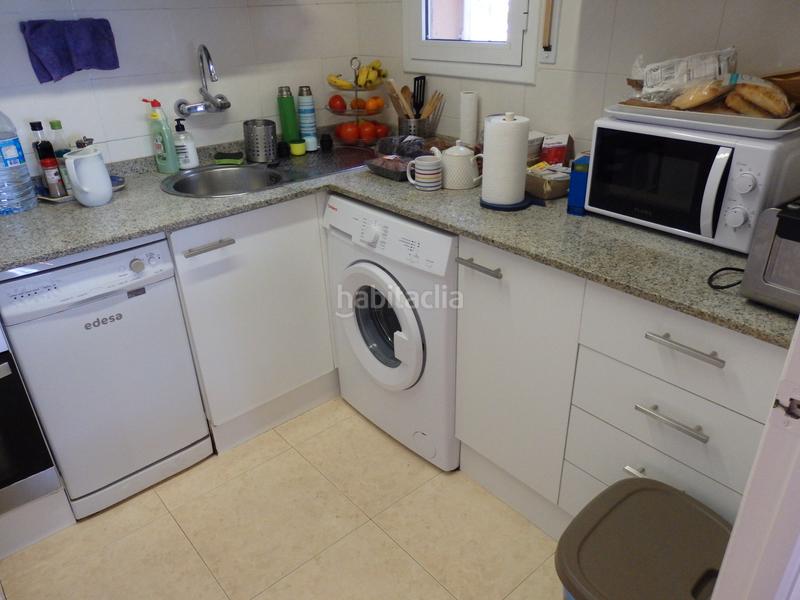 Foto f866d336-261b-404f-a70b-b404cfdda3a1. Apartament amb aparcament piscina a Centre Miami Platja