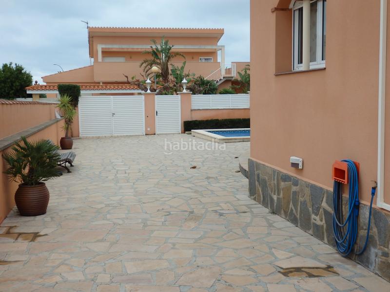 Foto efd82ab6-3bb8-4ad3-8371-c6b96052da96. Chalet avec cheminée parking piscine dans Costa del Zèfir Miami Platja