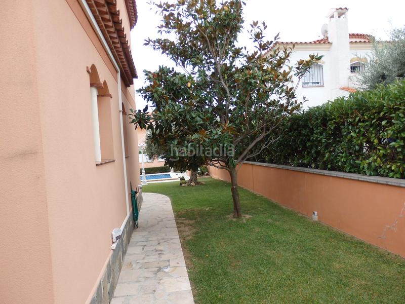 Foto 241b5fa1-9a43-49fe-b2eb-a50f9a716271. Chalet en Costa del Zèfir Miami Platja