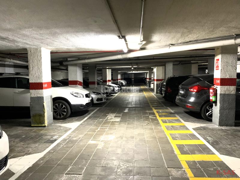 Foto 73b64965-6339-460b-8884-c4771bf21601. Aparcament cotxe a carrer del molí 47 a Can Vidalet Esplugues de Llobregat