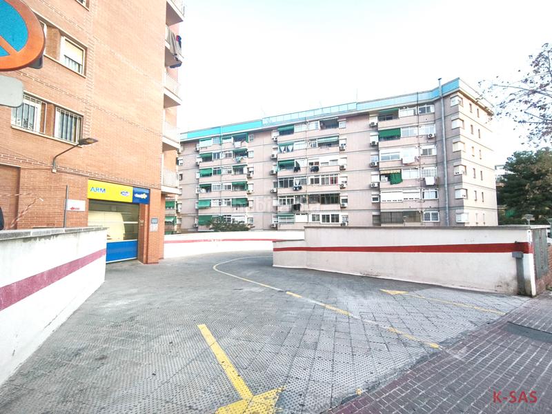 Foto 8e5d25ef-6646-4bac-880c-e34ccf69faa4. Parking coche en carrer dels cedres 35 parking en venta en Esplugues de Llobregat