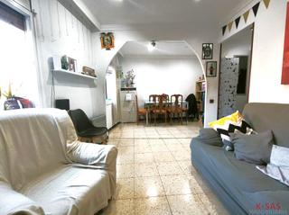 Etagenwohnung in Pubilla Cases. Piso de tres dormitorios antes cuatro.