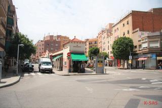 Etagenwohnung  Avinguda de severo ochoa. Piso con inqulino.